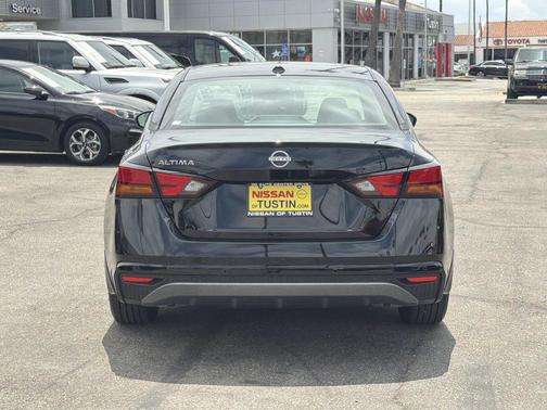 Super Black 2026 Nissan Altima SV FWD