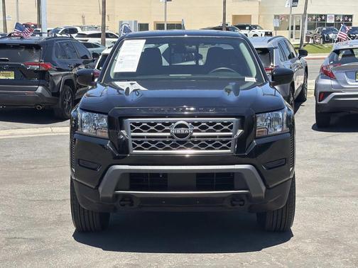 Super Black 2022 Nissan Frontier SV