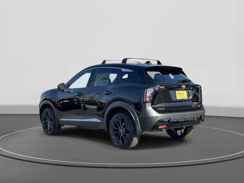 Super Black 2026 Nissan Kicks SR