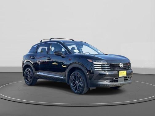 Super Black 2026 Nissan Kicks SR