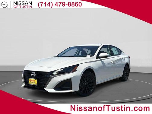 Pearl White Tricoat 2026 Nissan Altima SV AWD