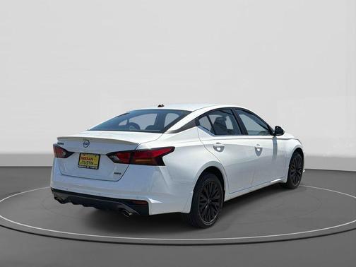Pearl White Tricoat 2026 Nissan Altima SV AWD