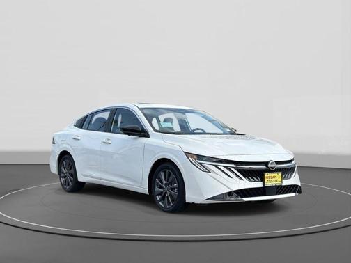 Aspen White Tricoat 2026 Nissan Sentra SL