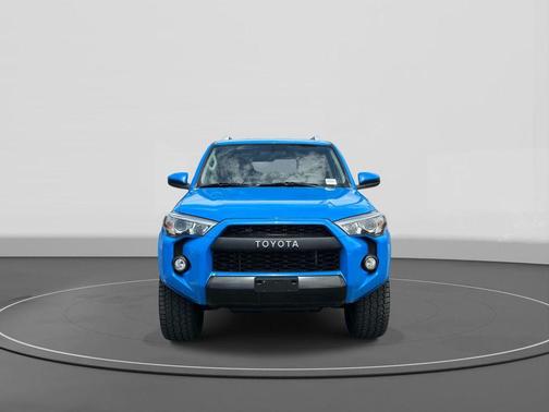Super White 2019 Toyota 4Runner SR5