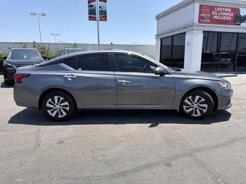 Gun Metallic 2021 Nissan Altima S FWD