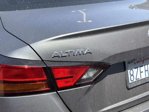 Gun Metallic 2021 Nissan Altima S FWD