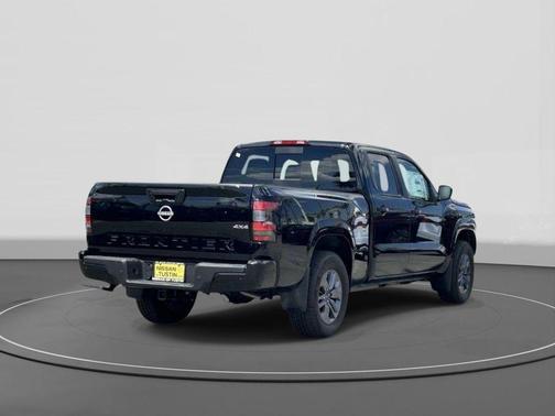 Super Black 2026 Nissan Frontier SV