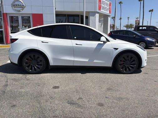 2023 Tesla Model Y Performance Dual Motor All-Wheel Drive