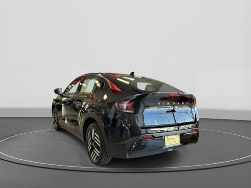 Black Diamond Pearl 2026 Nissan Leaf SV+