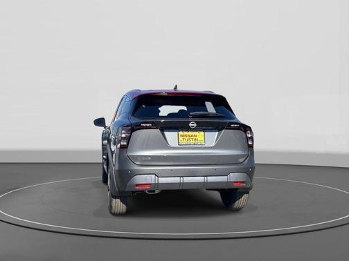 Gun Metallic/Scarlet Ember Tintcoat 2026 Nissan Kicks SV
