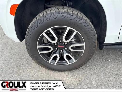 2021 GMC Yukon XL 4WD AT4
