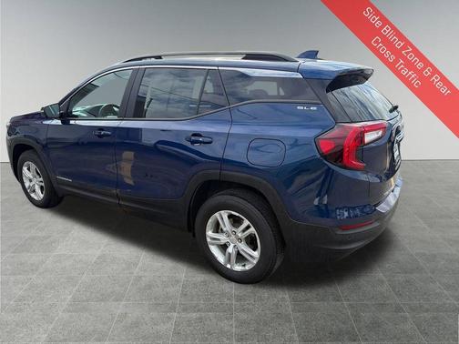 Marine Metallic 2023 GMC Terrain SLE