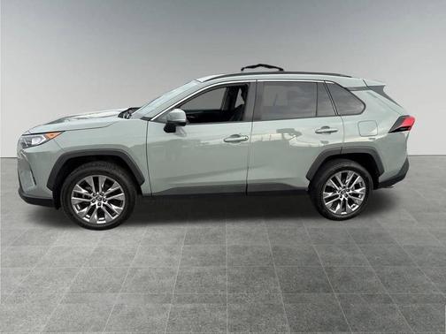 2020 Toyota RAV4 XLE Premium