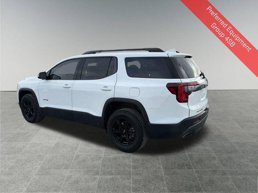2023 GMC Acadia AWD AT4