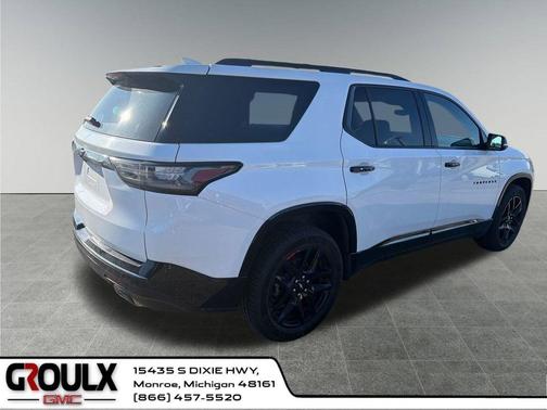 Summit White 2019 Chevrolet Traverse Premier