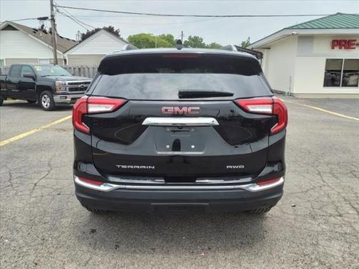 2022 GMC Terrain SLT