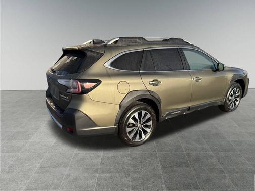 2023 Subaru Outback Touring XT