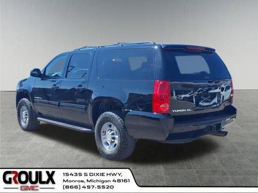 2011 GMC Yukon XL 2500 SLT