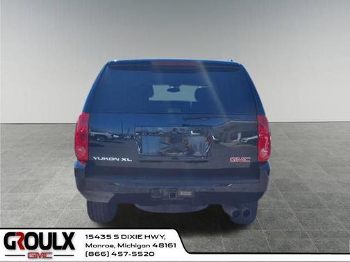2011 GMC Yukon XL 2500 SLT