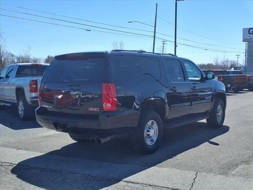 2011 GMC Yukon XL 2500 SLT