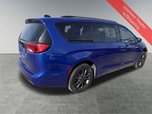 2020 Chrysler Pacifica L