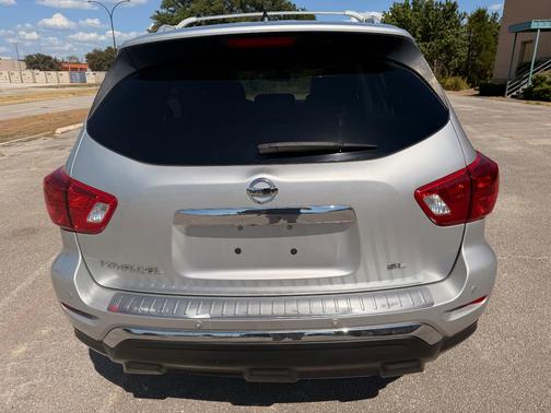 Silver 2017 Nissan Pathfinder SL