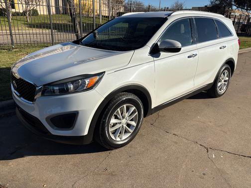 2016 Kia Sorento LX