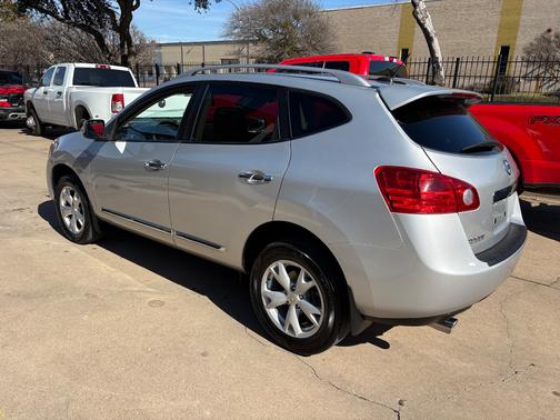 2011 Nissan Rogue SV