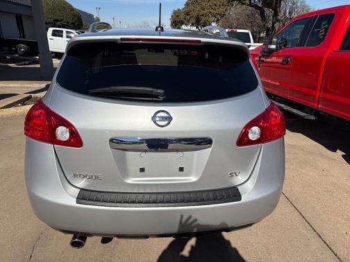 2011 Nissan Rogue SV