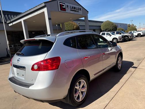 2011 Nissan Rogue SV