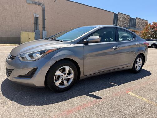 Silver 2014 Hyundai ELANTRA SE
