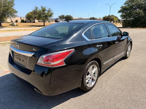 Black 2015 Nissan Altima 2.5 SL