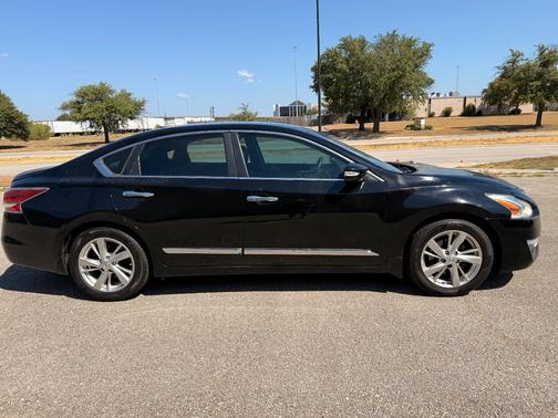 Black 2015 Nissan Altima 2.5 SL