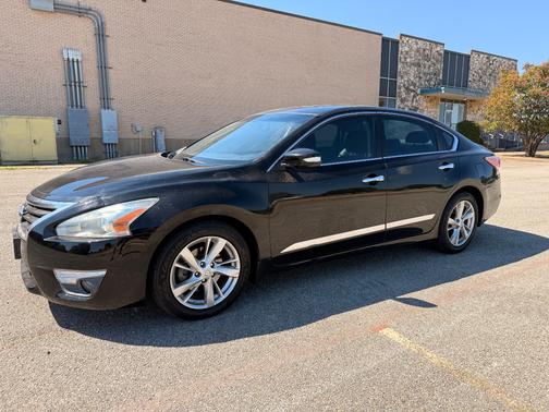 Black 2015 Nissan Altima 2.5 SL