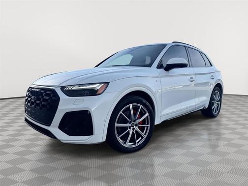 Glacier White Metallic 2024 Audi Q5 55 S line Prestige