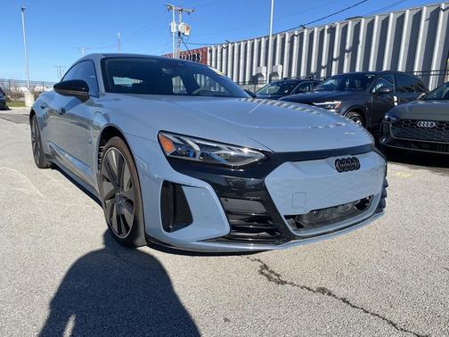 2023 Audi e-tron GT Prestige quattro