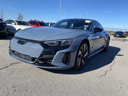 2023 Audi e-tron GT Prestige quattro