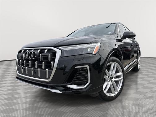 2025 Audi Q7 55 Premium Plus