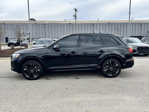 2025 Audi Q7 55 Premium Plus