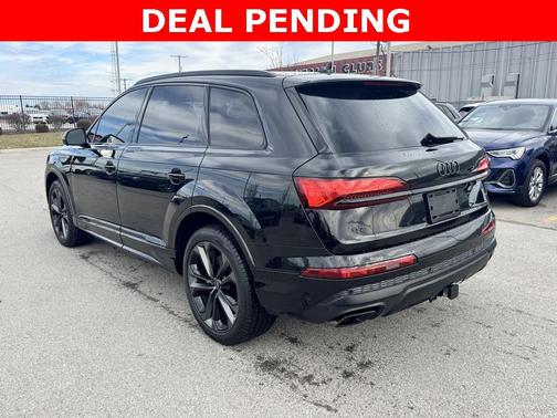 2025 Audi Q7 55 Premium Plus