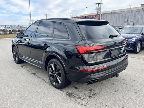 2025 Audi Q7 55 Premium Plus