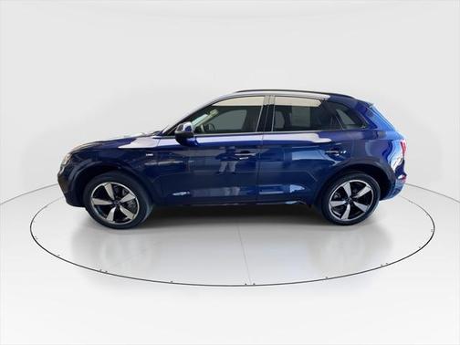 2022 Audi Q5 45 S line Prestige