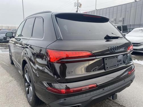 2025 Audi Q7 55 Prestige
