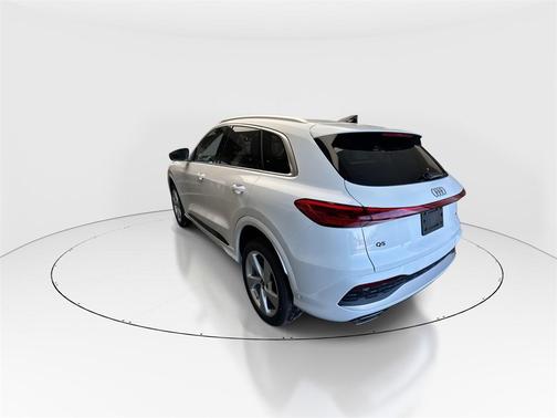 2025 Audi Q5 Premium Plus TFSI quattro S tronic