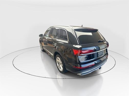2023 Audi Q7 55 Premium Plus
