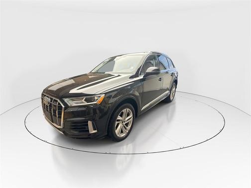 2023 Audi Q7 55 Premium Plus