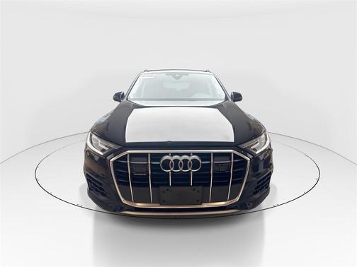 2023 Audi Q7 55 Premium Plus