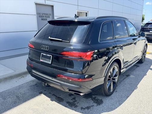 2025 Audi Q7 55 Prestige