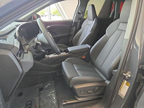 2025 Audi Q6 e-tron Premium Plus quattro