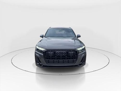 2025 Audi Q7 55 Prestige